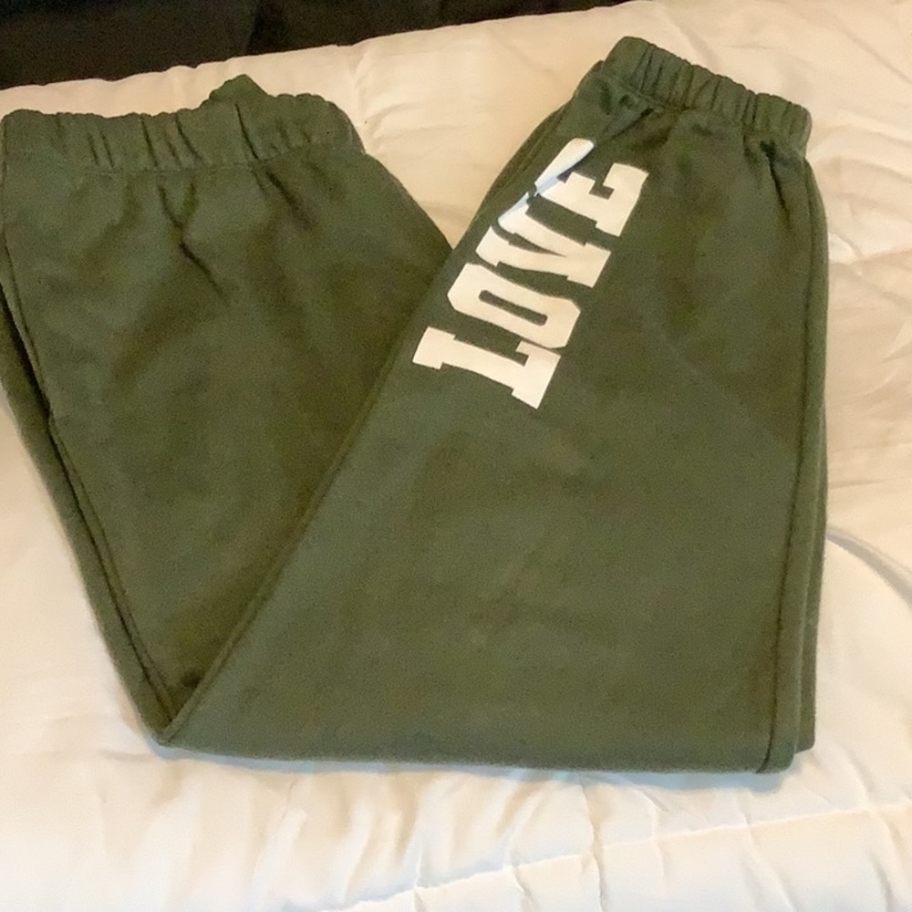 Womens Aeropostale olive green sweats